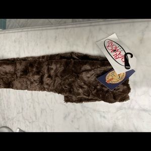 Black Diamond Neck Fleece